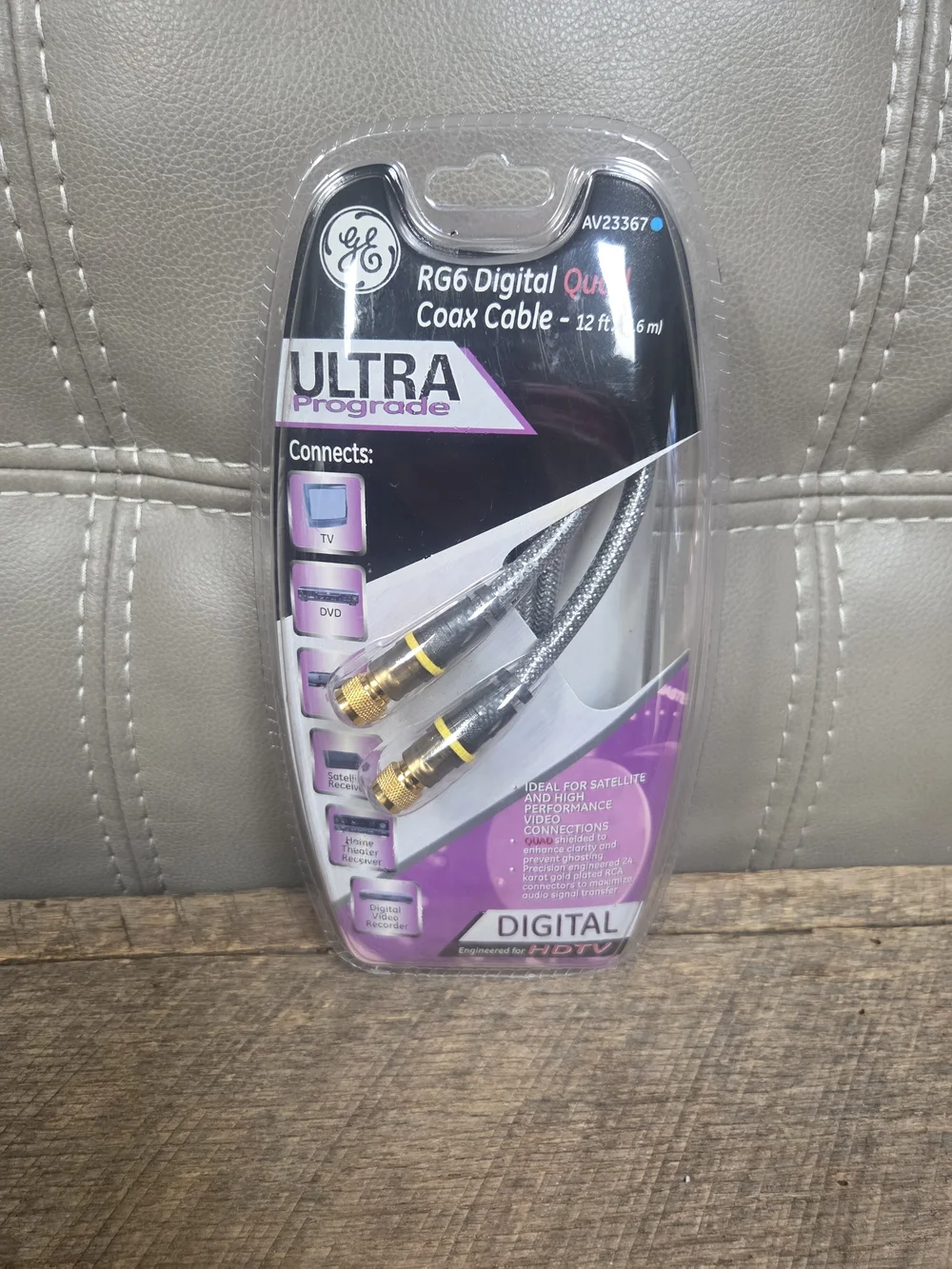 GE Ultra Prograde 12ft RG6 Quad Shield Coax Cable AV23367 NIP